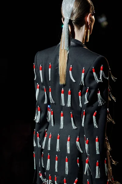 Look 47